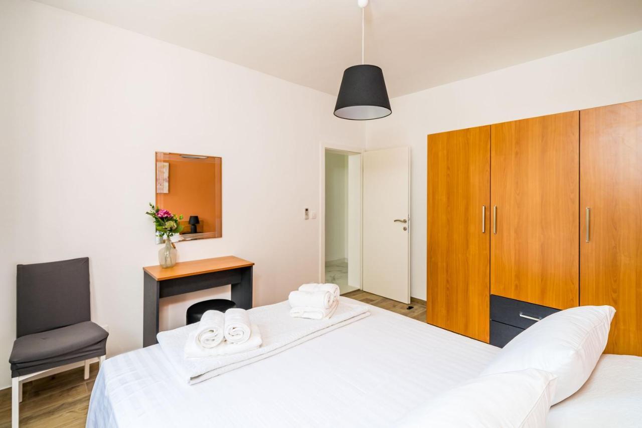 Nona'S Paradise Apartment - Free Parking ザトン エクステリア 写真
